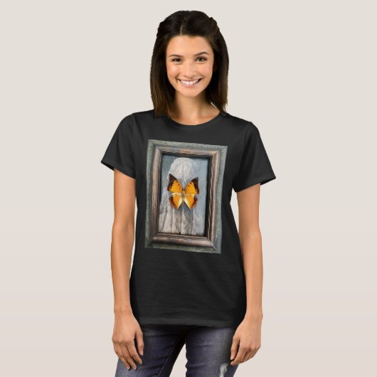 縁取りが黒のCharaxesチョウTシャツ Tシャツ (正面フル)