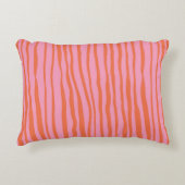 縦向きレトロ波線 – パステルオレンジとピンク アクセントクッション (正面)