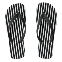 縦型の白黒のストライプ