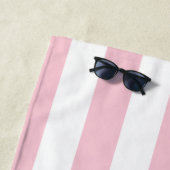 縦型ストライプベビーピンクとストライプの白 ビーチタオル (インサイチュ)