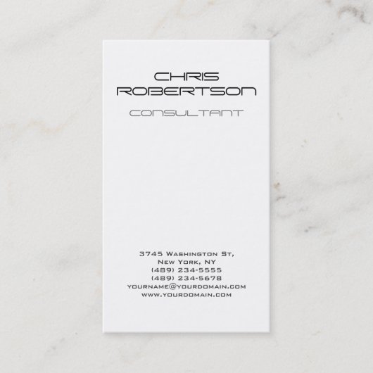 縦型プレーン・グレー・ホワイト魅力的なビジネス・カード 名刺 (正面)