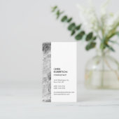 縦灰色ミニマルモダンリスト 名刺 (スタンド正面)