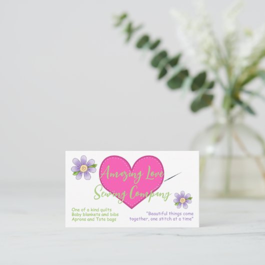 縫いハートと紫の花裁縫 名刺 (スタンド正面)