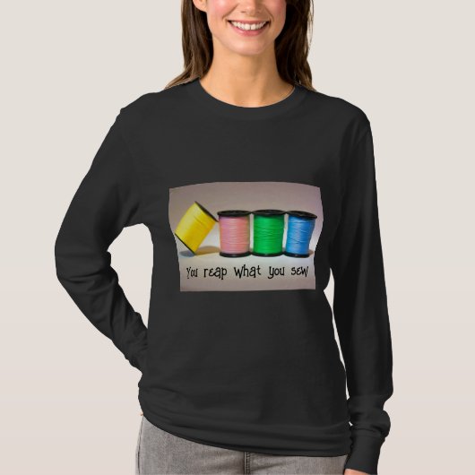 縫ったものを収穫するTシャツ Tシャツ (正面)