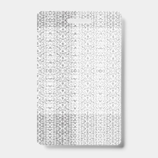 繊細で繰り返されるライトグレーの花のパターン バッジ (正面)