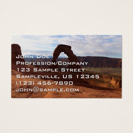 繊細なアーチIアットアーチズナショナルパーク (正面)