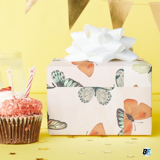 繊細なオレンジ色の水色の蝶ハロウィーン ラッピングペーパー