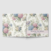 繊細なハイドレンジアの花のウェディング ゲストブック (全面)