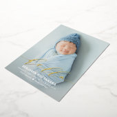 繊細なハローフォイルモダンベビー誕生のお知らせ 箔シーズンカード (回転した状態)