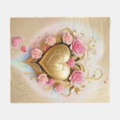 繊細なピンクのバラに囲まれた金色のハート フリースブランケット (正面(横))