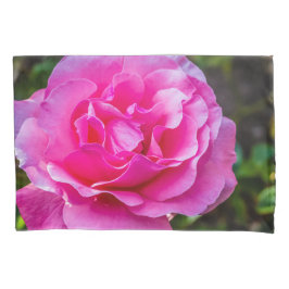 繊細なピンクのバラ。 枕カバー