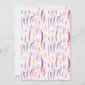 繊細なピンクの模様の誕生日 招待状 (裏面)