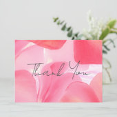 繊細なピンクの花の赤ちゃんシャワーサンキューカード 招待状 (スタンド正面)