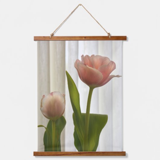 繊細なピンクパステルチューリップビューティフルフォト 吊り下げ型タペストリー (正面)