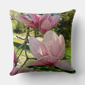 繊細なピンクマグノリアフローラ写真 クッション (裏面)