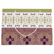 繊細なフローラとパターン（の模様が）ある