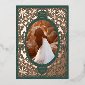 繊細なポインセチアのグリーンオーバルフレーム写真 ローズ 箔シーズンカード (正面)