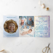 繊細なユーモアのある出産の発表 – 青 三つ折りカード (内部)