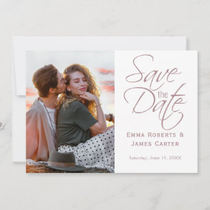 繊細なローズゴールドのカリグラフィー写真 Save The Date セーブザデート