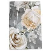 繊細なヴィンテージクリーミーな白いバラ ミディアムペーパーバッグ (正面)