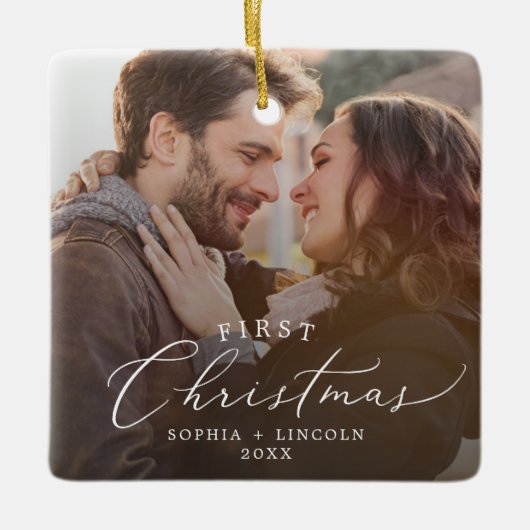繊細な初めてのクリスマスカップル暗いオーバーレイ写真 セラミックオーナメント (正面)