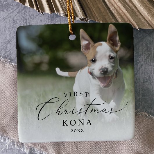 繊細な子犬の初めてのクリスマス犬の写真 セラミックオーナメント