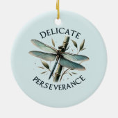 繊細な忍耐力 – ドラゴン芸術的フライ セラミックオーナメント (裏面)