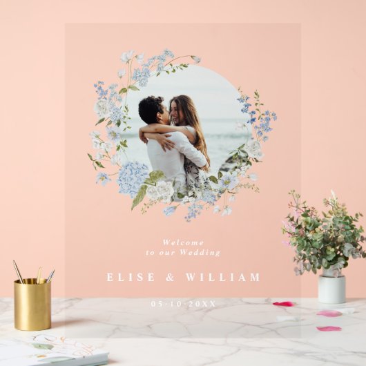 繊細な柔らかい青の花の花輪の結婚式へようこそ アクリルサイン (ウェディング)