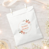 繊細な水彩フローラオレンジブライダルシャワー フェイバーバッグ (クリップ留めされた状態)