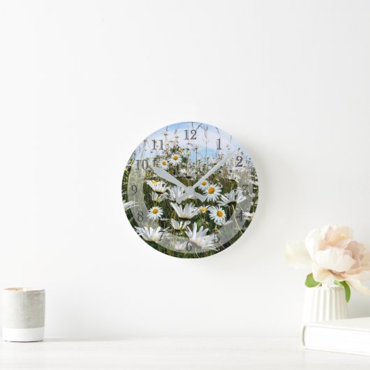 繊細な白いデイジー ラウンド壁時計 (ホーム)