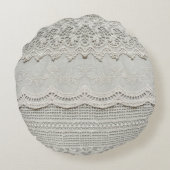 繊細な白いレース、テキスタイルのクローズアップ。 ラウンドクッション (裏面)