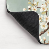 繊細な白い花の枝の植物学 マウスパッド (コーナー)