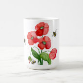 繊細な真っ赤なケシの花とハチ コーヒーマグカップ (中央)