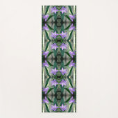 繊細な紫のユリの花の抽象芸術 ヨガマット (正面)