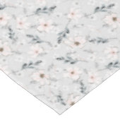 繊細な花の模様。 テーブルクロス (アングル)