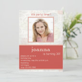 繊細な花模様30歳の誕生日パーティの招待状 招待状 (スタンド正面)