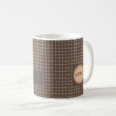 繊細な茶色のクリーミーなパタ市松模様にーン（ロゴ付き） コーヒーマグカップ (正面右)
