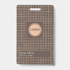 繊細な茶色のクリーミーなパタ市松模様にーン（ロゴ付き） バッジ