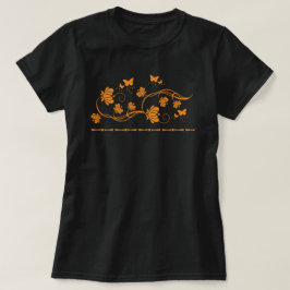 繊細な装飾花の渦巻きと蝶々 Tシャツ