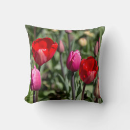 繊細な赤と紫のチューリップのポスター クッション