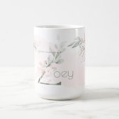 繊細な赤面ピンクローズモノグラム文字Z コーヒーマグカップ (中央)