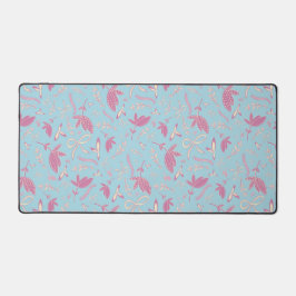 繊細な青い花と弓 デスクマット