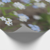 繊細な青と白の花柄 ラッピングペーパー (角)