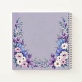 繊細な青、白、ピンク、紫の夏の開花 ノートブック (裏面)