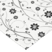 繊細な黒い花 テーブルクロス (アングル)