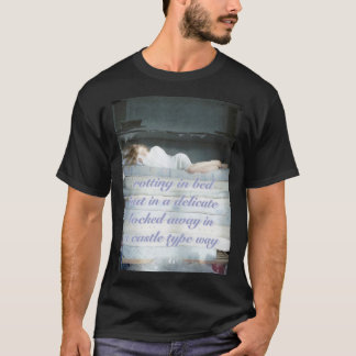 繊細にベッドの中で腐敗する Tシャツ