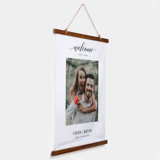 繊細ミニマルなスクリプ結婚ト写真 吊り下げ型タペストリー (傾斜あり)