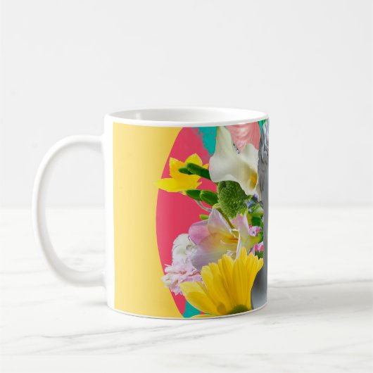 繊細。コラージュと石膏頭像の孤立像 コーヒーマグカップ (左)