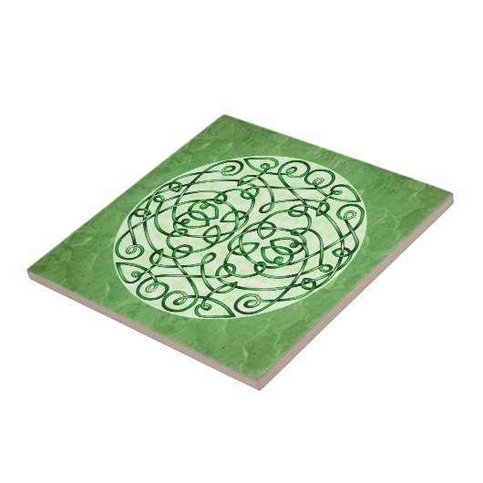 織り目加工の緑のケルト族の芸術のカール タイル (側面)