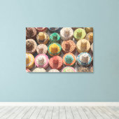 織カラフルり帽子 キャンバスプリント (インサイチュ (ウッドフロア))